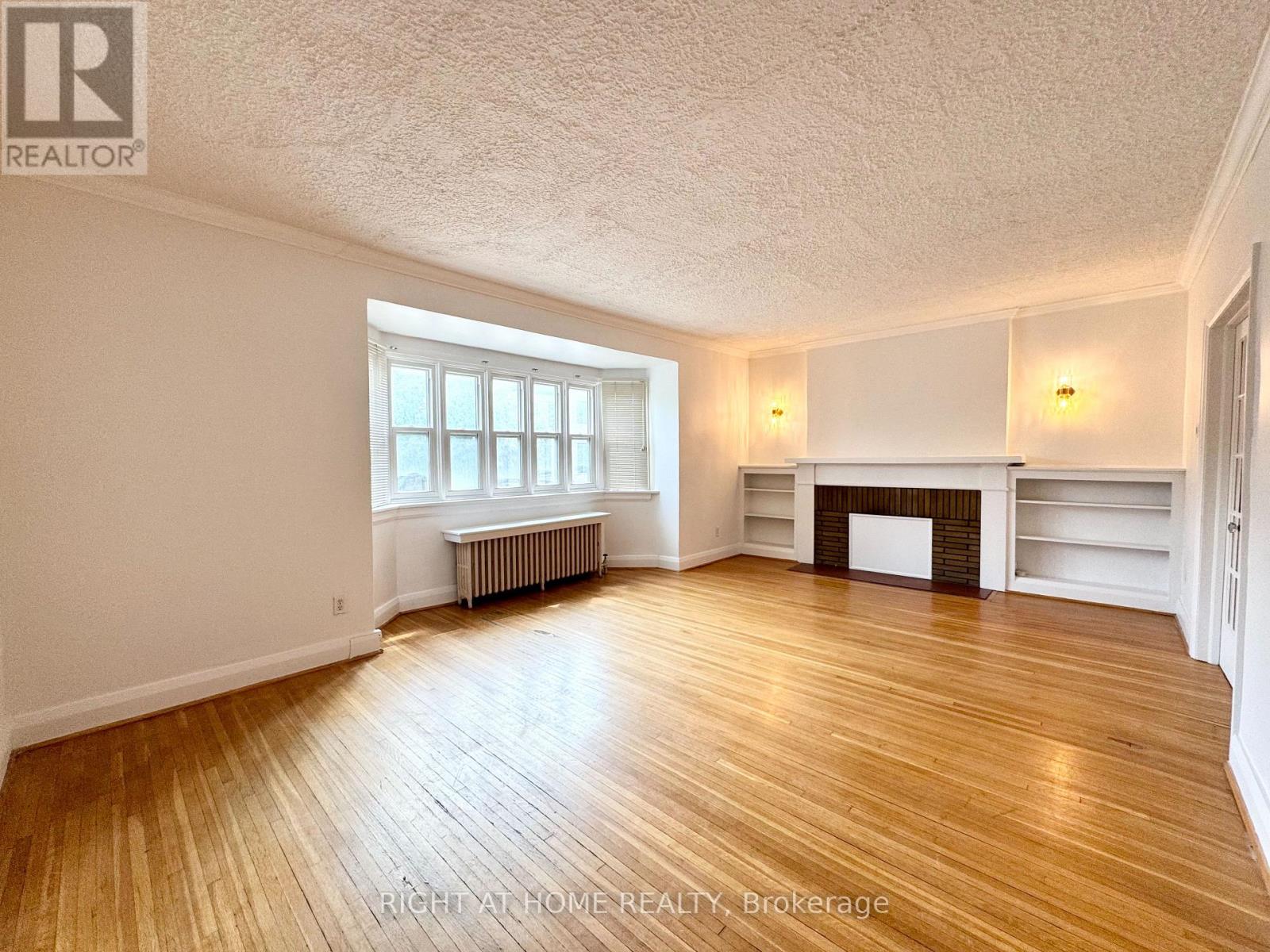 Main Apartment - 1198 Avenue Road, Toronto, Ontario  M5N 2G1 - Photo 2 - C12319398