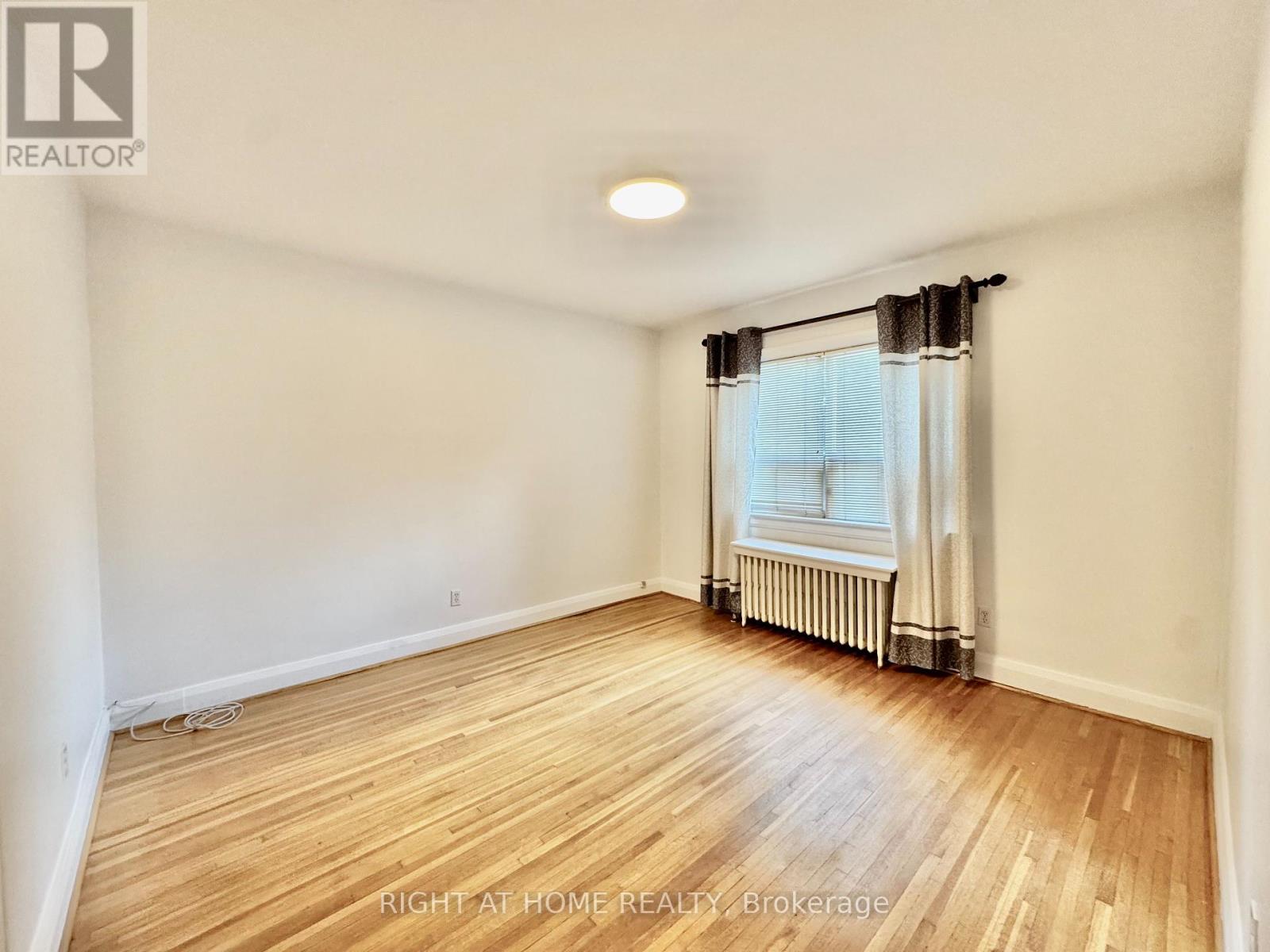 Main Apartment - 1198 Avenue Road, Toronto, Ontario  M5N 2G1 - Photo 11 - C12319398