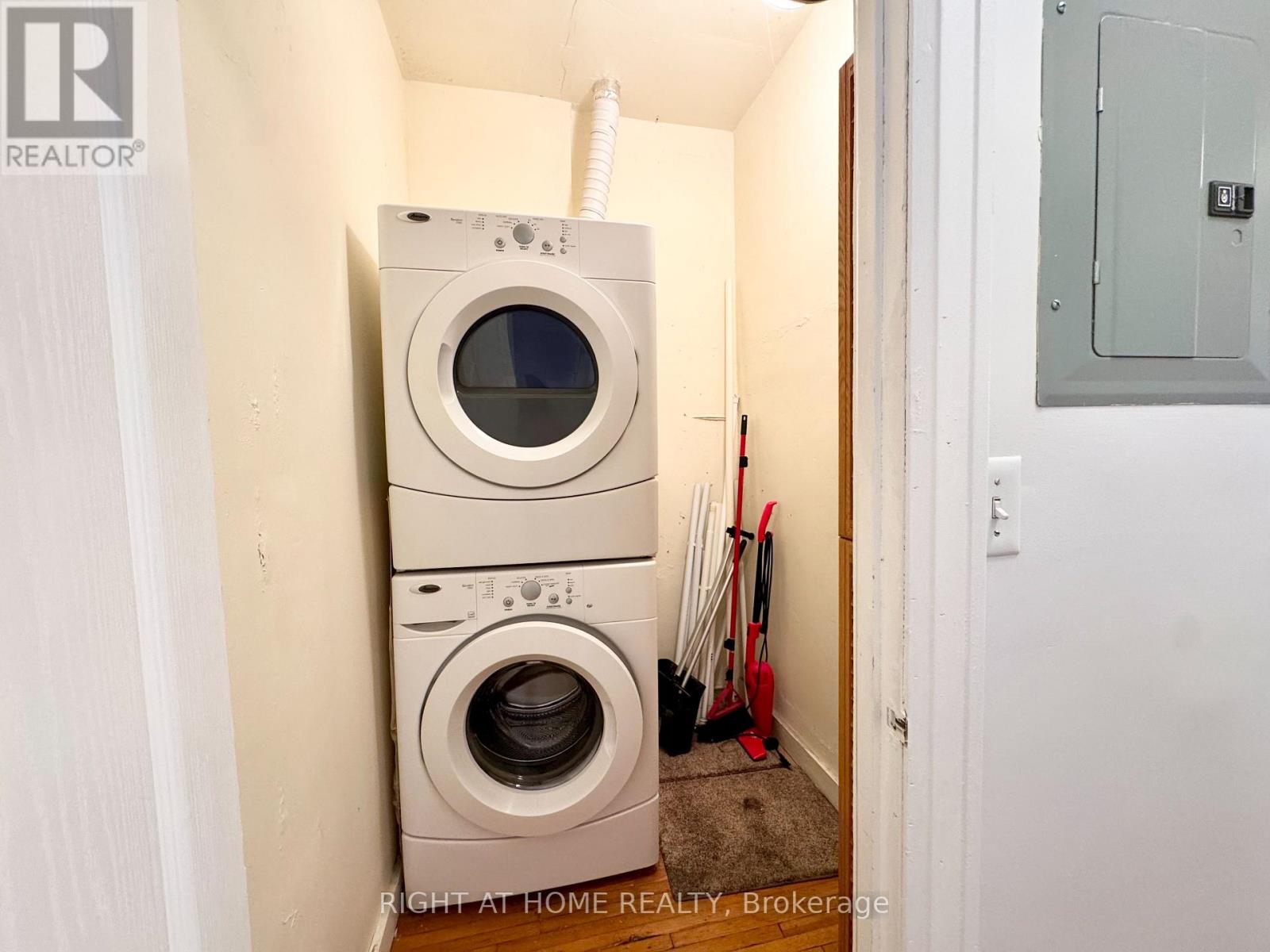 Main Apartment - 1198 Avenue Road, Toronto, Ontario  M5N 2G1 - Photo 28 - C12319398