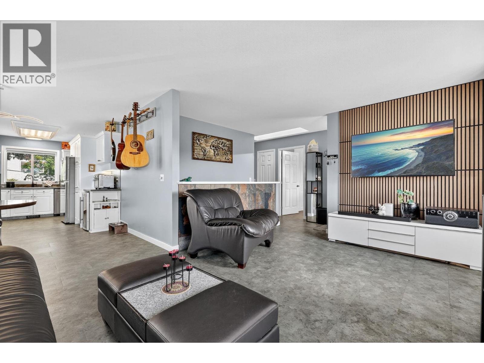 Property at 6400 Spencer Road Unit# 41 image 3