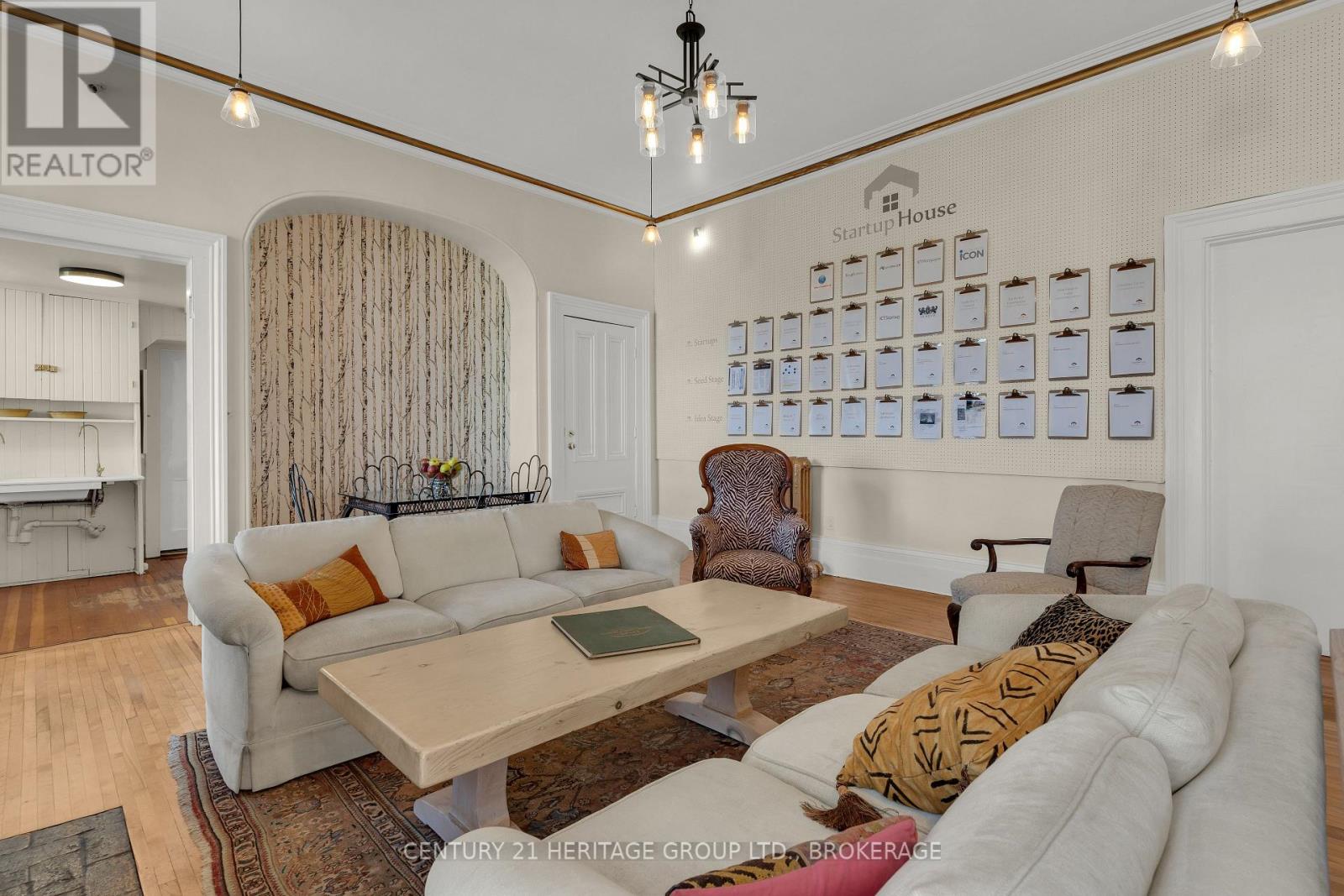 389 King Street E, Gananoque, Ontario  K7G 1G6 - Photo 25 - X12340846