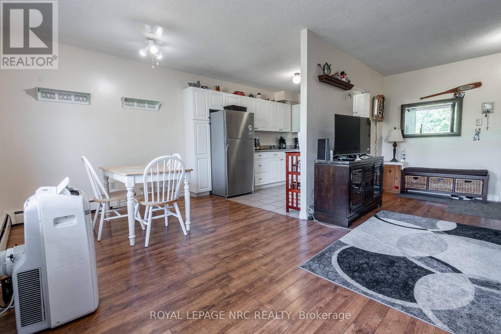 316 - 242 Oakdale Avenue, St. Catharines, Ontario  L2P 3K5 - Photo 8 - X12340871