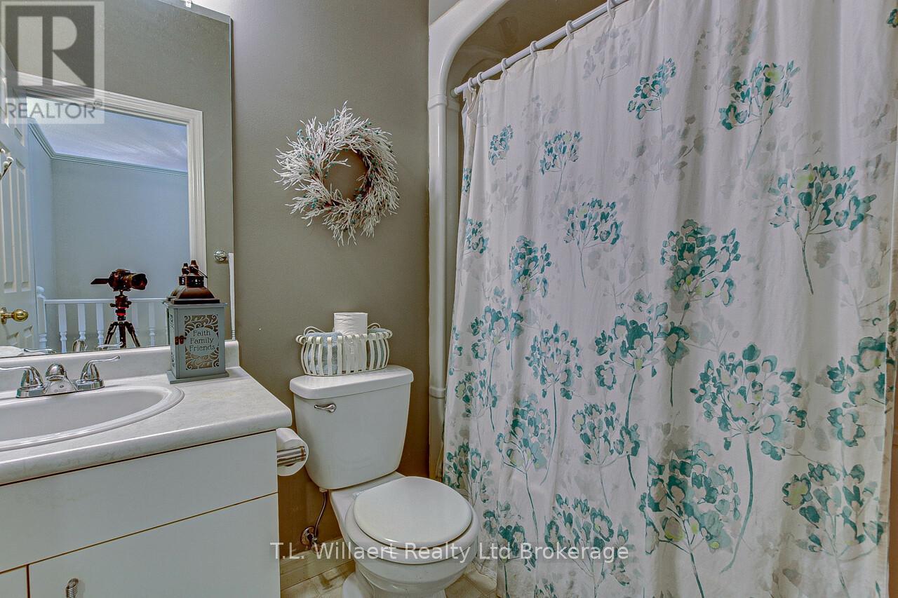 Unit 4 - 7-105 King Street, Tillsonburg, Ontario  N4G 5V1 - Photo 6 - X12338908