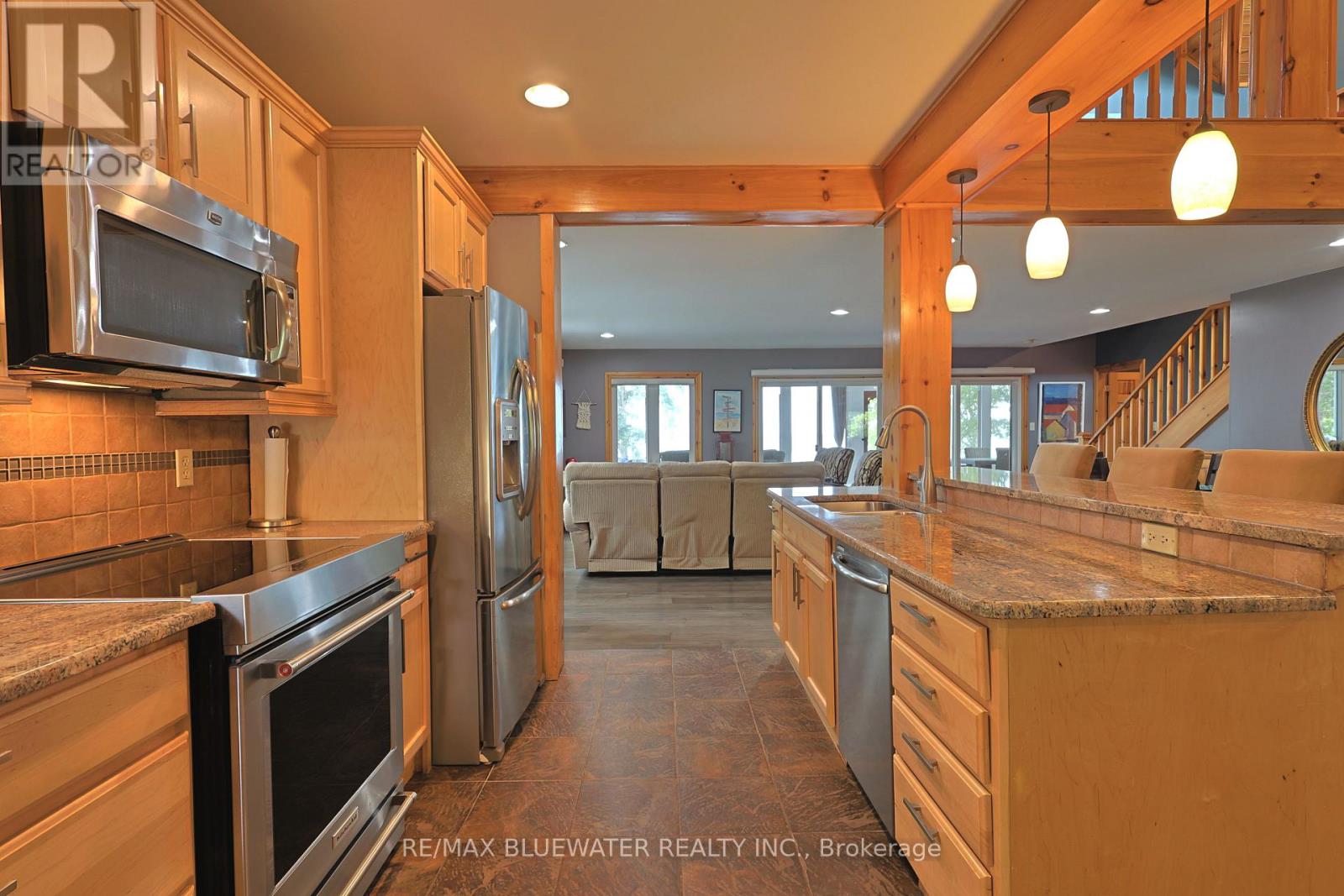 71235 Elizabeth Street, Bluewater, Ontario  N0M 1N0 - Photo 14 - X12340890