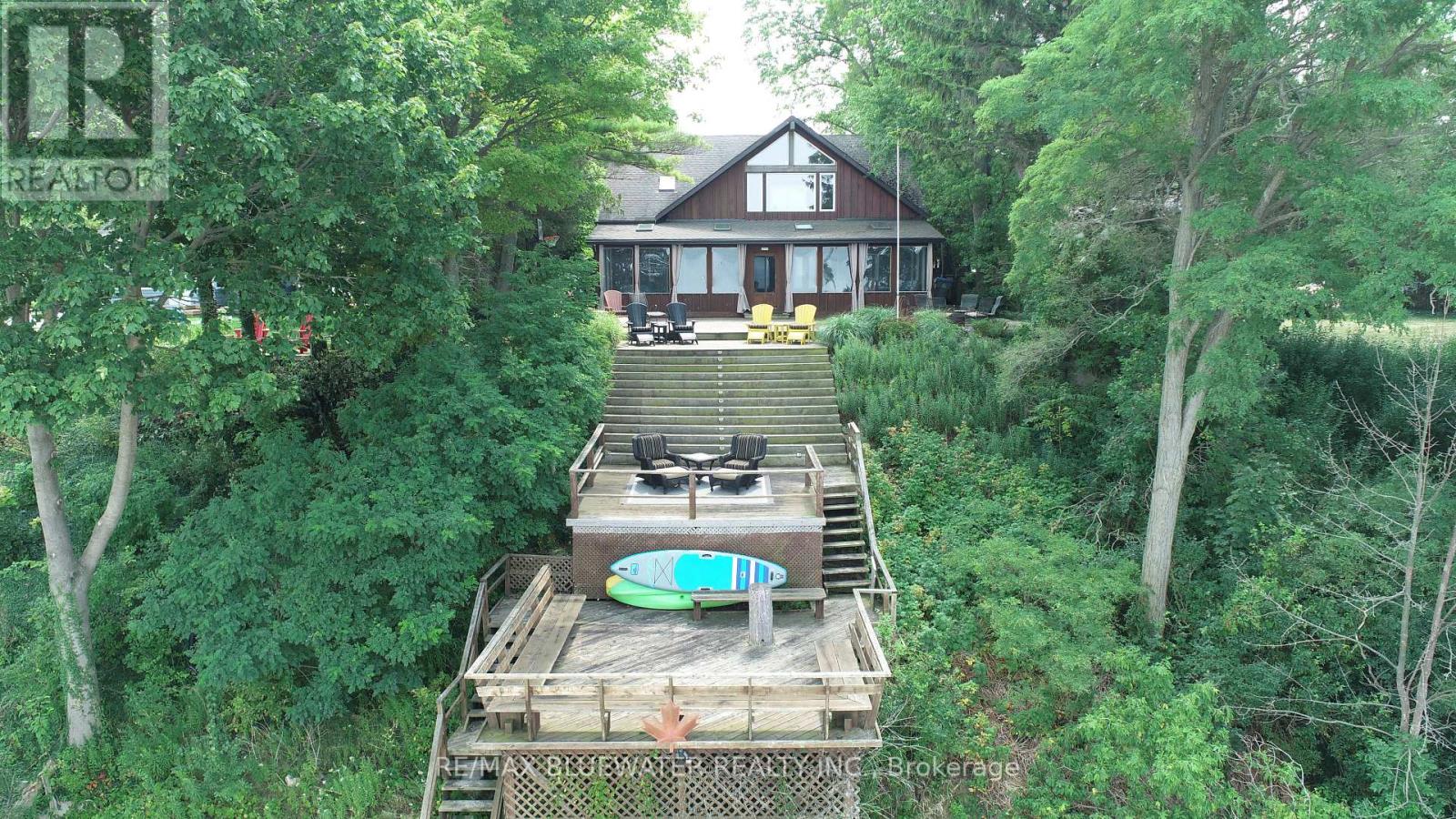 71235 Elizabeth Street, Bluewater, Ontario  N0M 1N0 - Photo 2 - X12340890