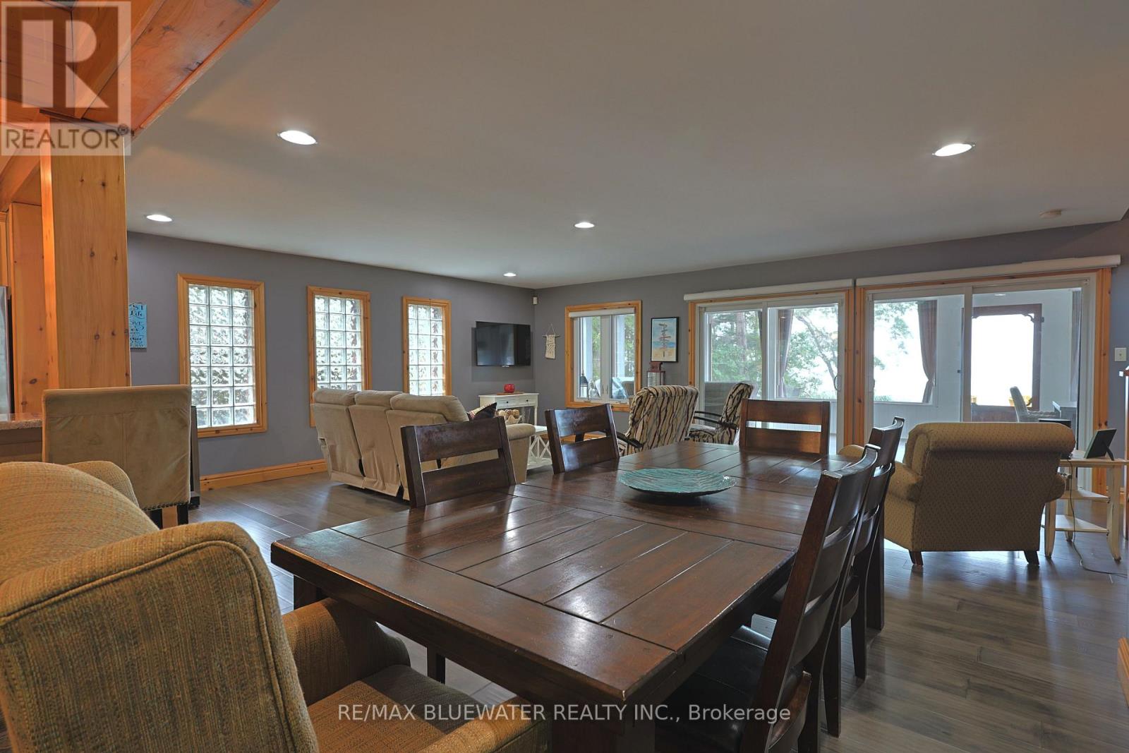 71235 Elizabeth Street, Bluewater, Ontario  N0M 1N0 - Photo 20 - X12340890
