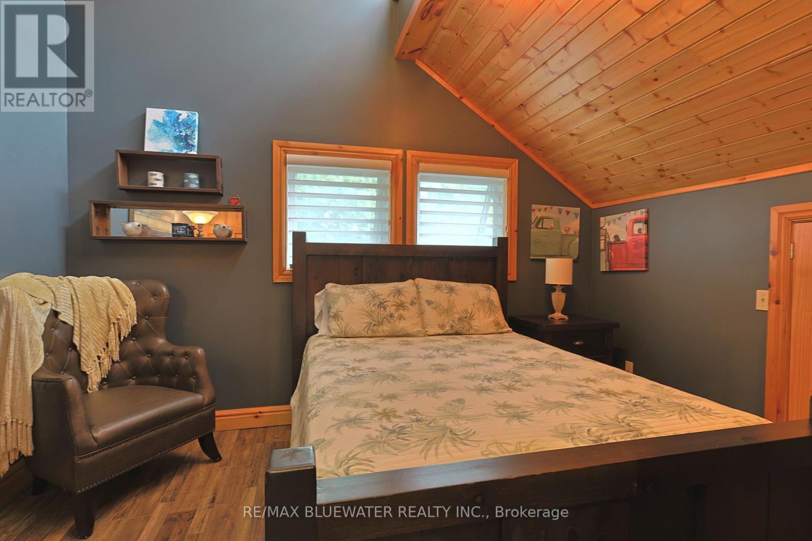 71235 Elizabeth Street, Bluewater, Ontario  N0M 1N0 - Photo 38 - X12340890