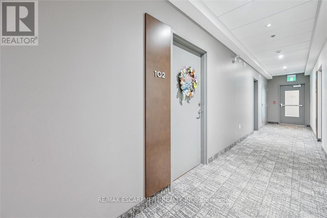 102 - 1 Redfern Avenue, Hamilton, Ontario  L9C 0E6 - Photo 6 - X12340874