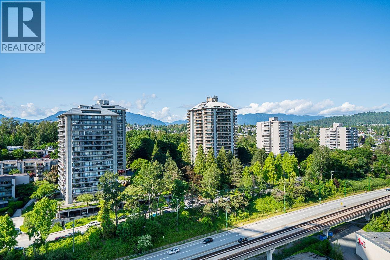 2305 2133 DOUGLAS ROAD, Burnaby, British Columbia