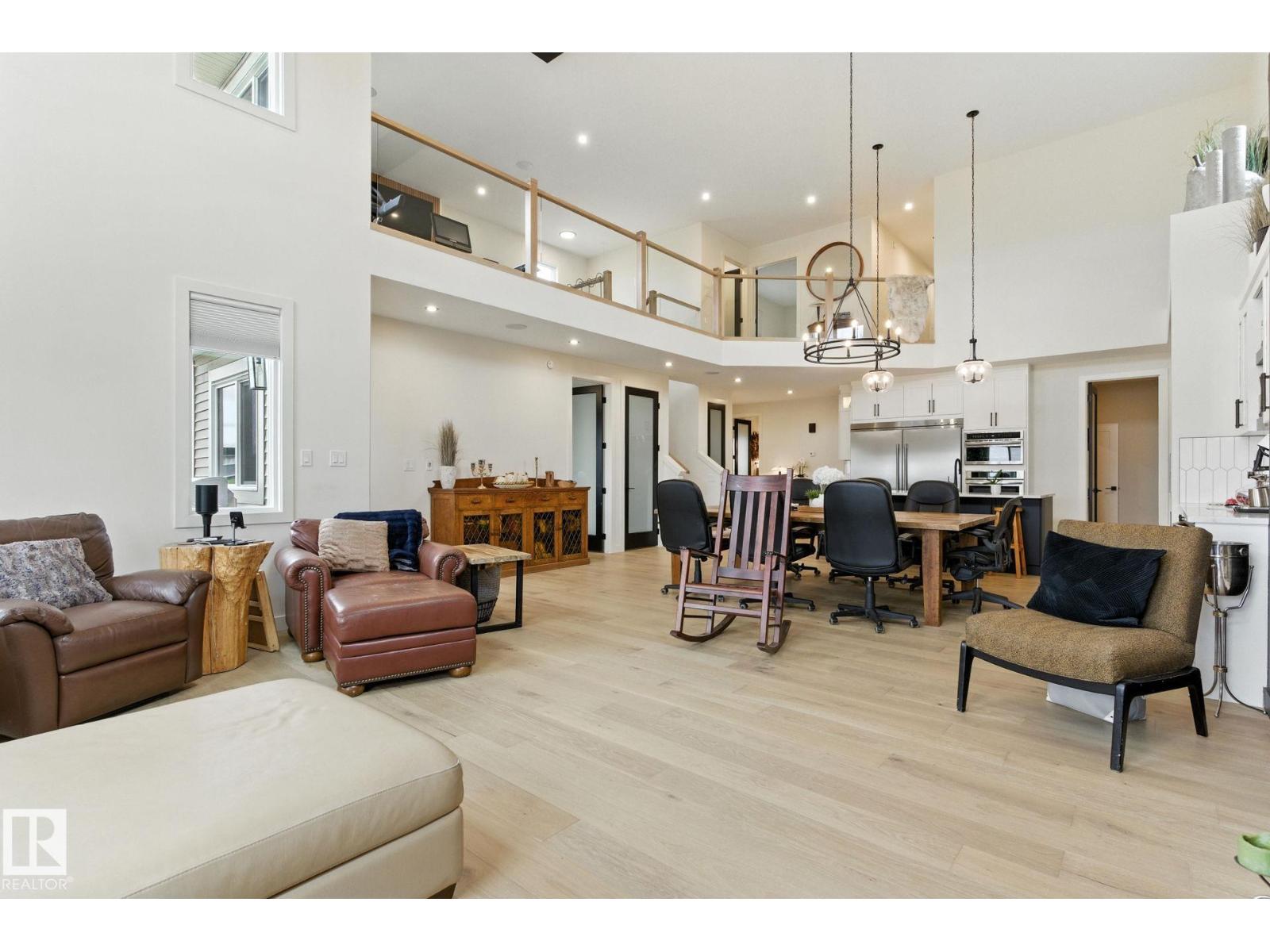Property at 73 ASHBURY CR image 3
