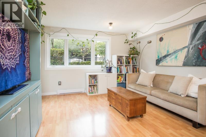106 1040 E Broadway Street, Vancouver, British Columbia  V5T 4N7 - Photo 2 - R3036448