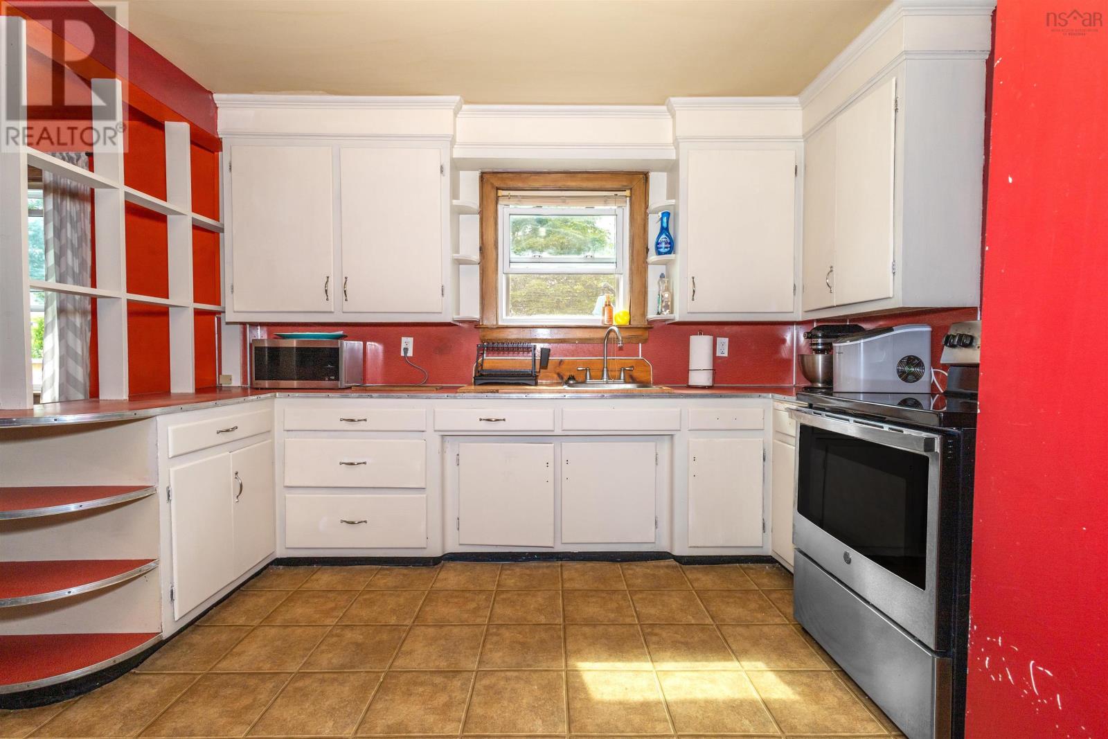 482 Townsend Street, Sydney, Nova Scotia  B1P 5G6 - Photo 8 - 202518703