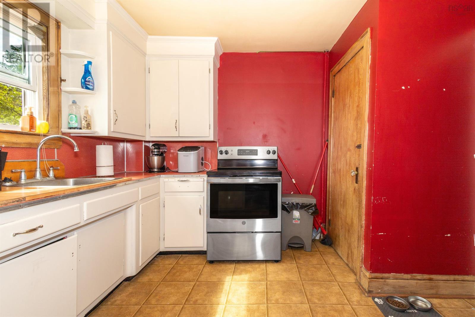 482 Townsend Street, Sydney, Nova Scotia  B1P 5G6 - Photo 9 - 202518703