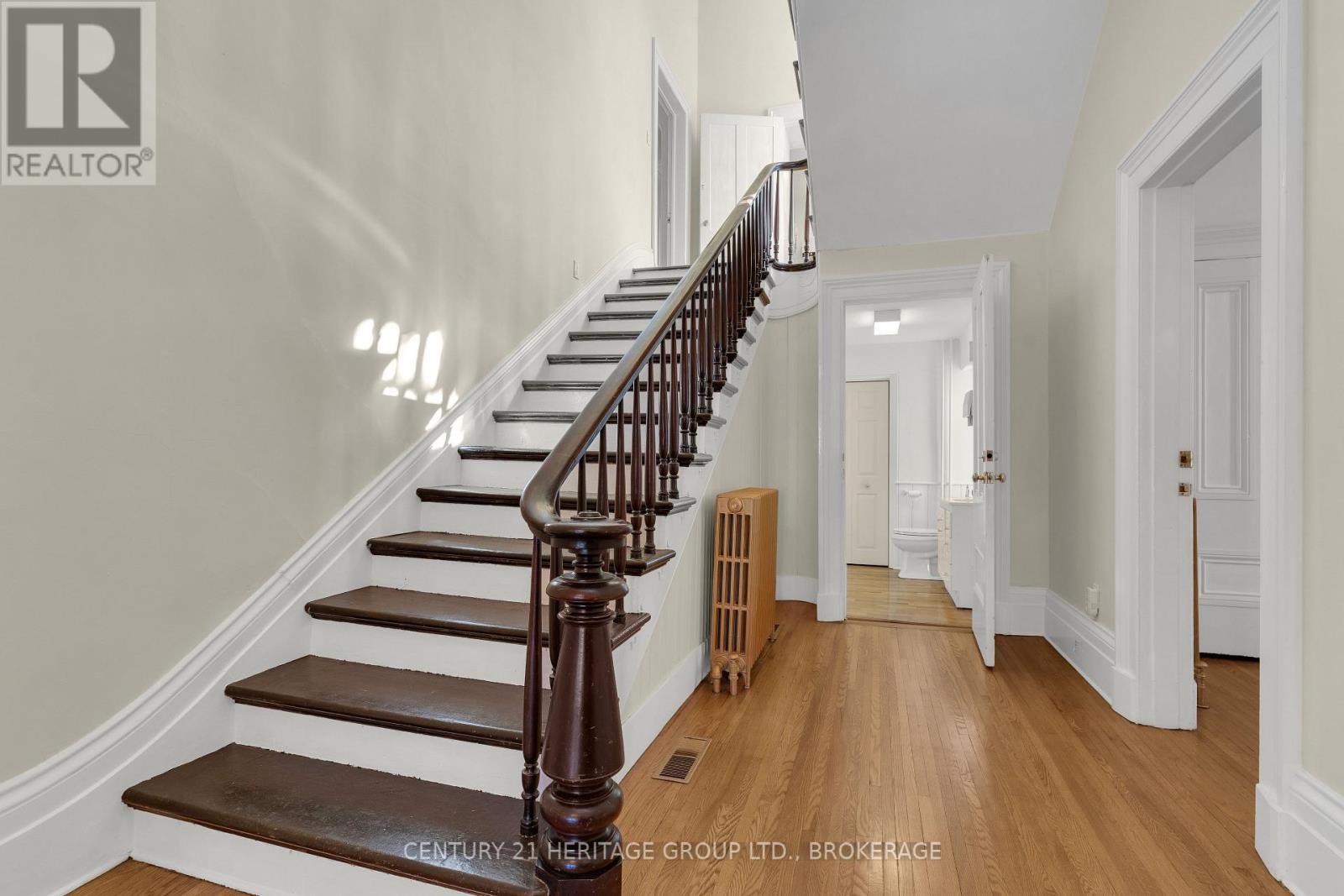 389 King Street E, Gananoque, Ontario  K7G 1G6 - Photo 12 - X12340928