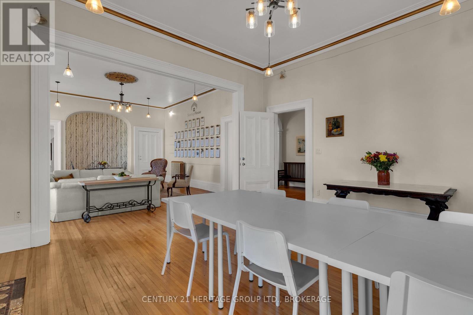 389 King Street E, Gananoque, Ontario  K7G 1G6 - Photo 21 - X12340928