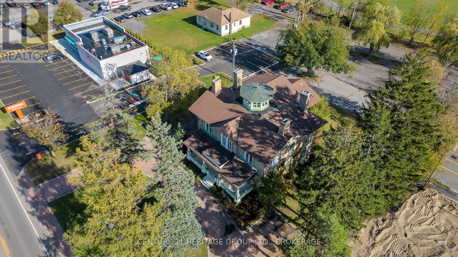389 King Street E, Gananoque, Ontario  K7G 1G6 - Photo 4 - X12340928