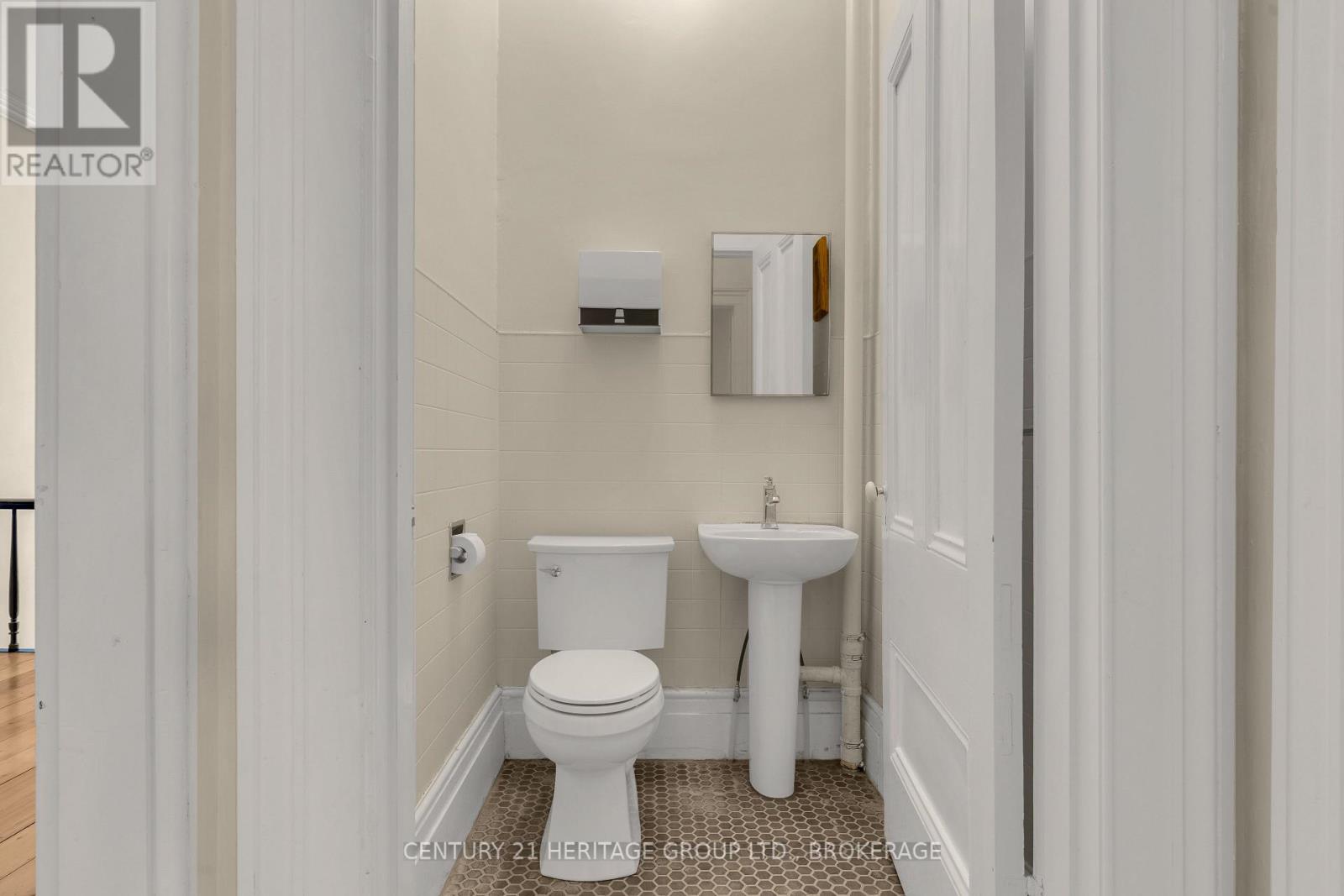 389 King Street E, Gananoque, Ontario  K7G 1G6 - Photo 40 - X12340928