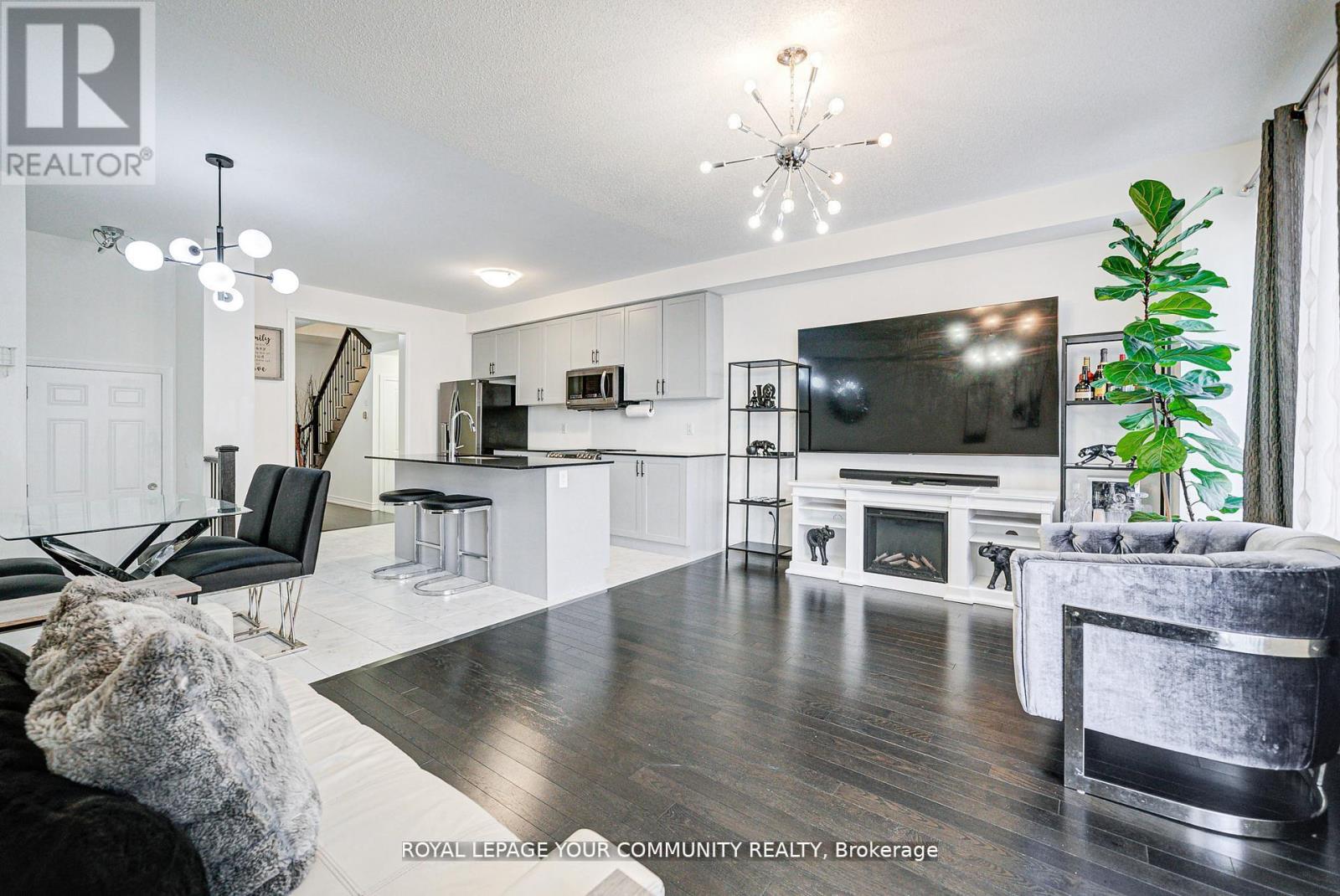 16 Angelfish Road, Brampton, Ontario  L7A 5C5 - Photo 24 - W12340881