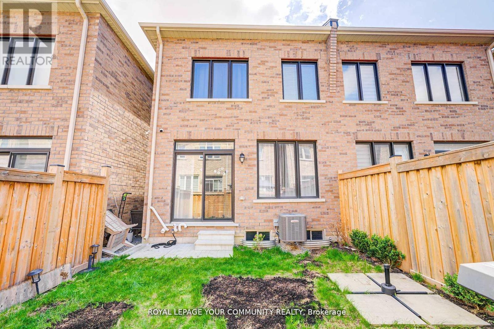 16 Angelfish Road, Brampton, Ontario  L7A 5C5 - Photo 46 - W12340881