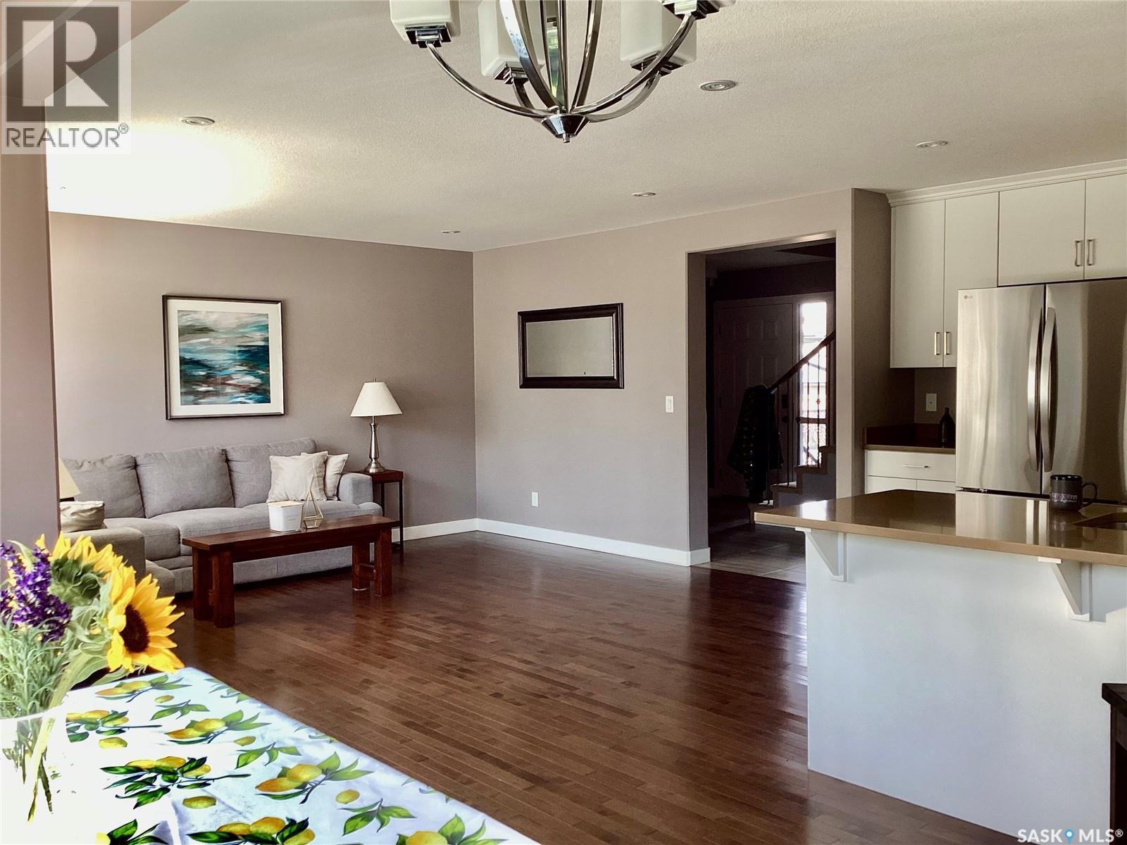 Property at 467 Veltkamp CRESCENT image 4