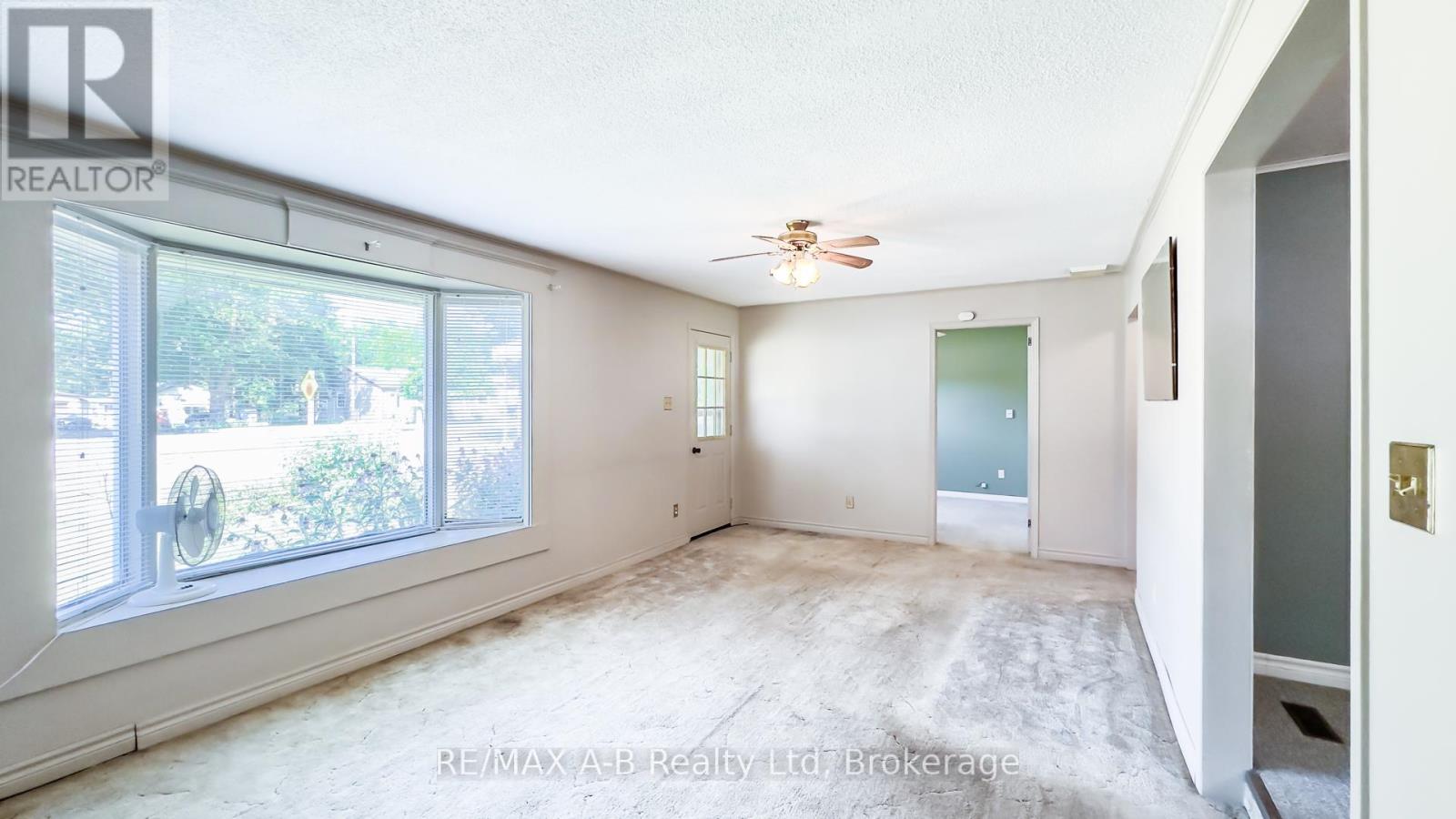 34338 Denfield Road, Lucan Biddulph, Ontario  N0M 2J0 - Photo 20 - X12340940