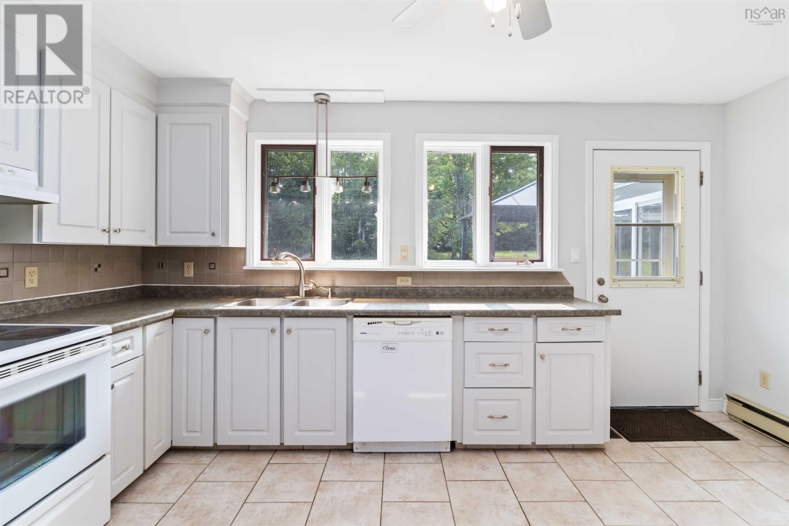1097 Bog Road, Falmouth, Nova Scotia  B0P 1P0 - Photo 9 - 202520398