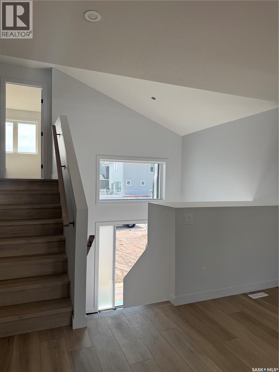 114 Haverstock Crescent, Saskatoon, Saskatchewan  S7W 1E2 - Photo 2 - SK009018