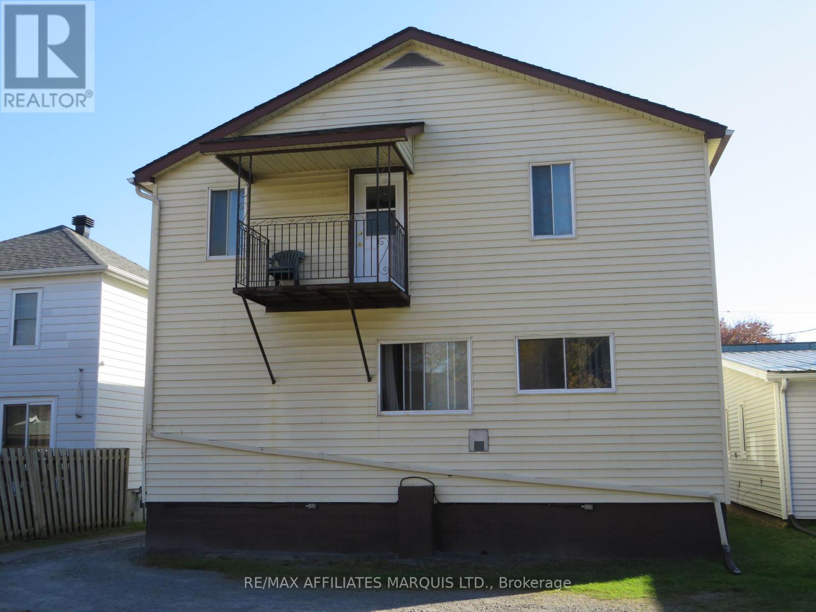 107 Seventh Street W, Cornwall, Ontario  K6J 2Y1 - Photo 5 - X12340970