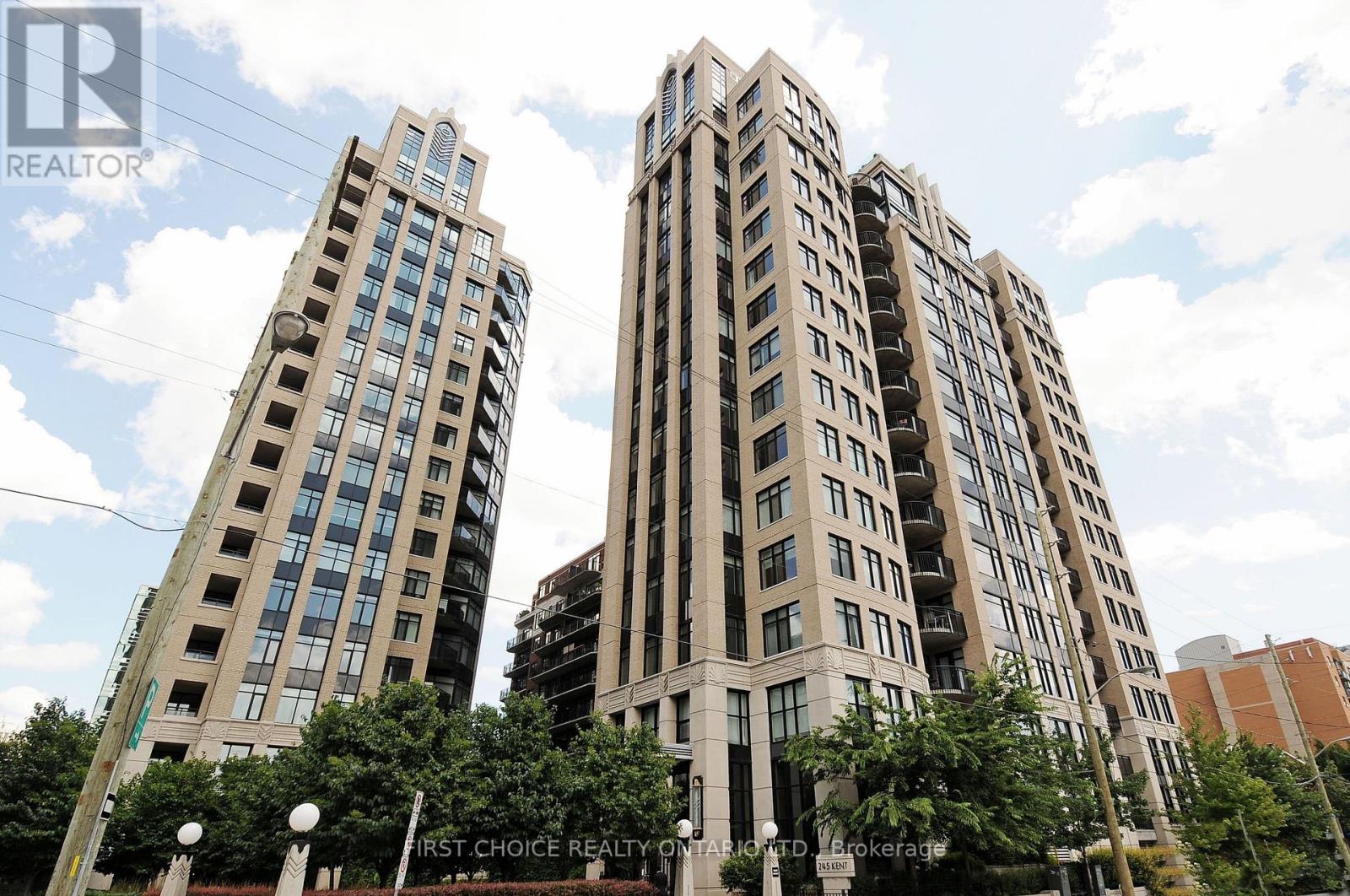 609 - 245 Kent Street, Ottawa, Ontario  K2P 0A5 - Photo 2 - X12340962