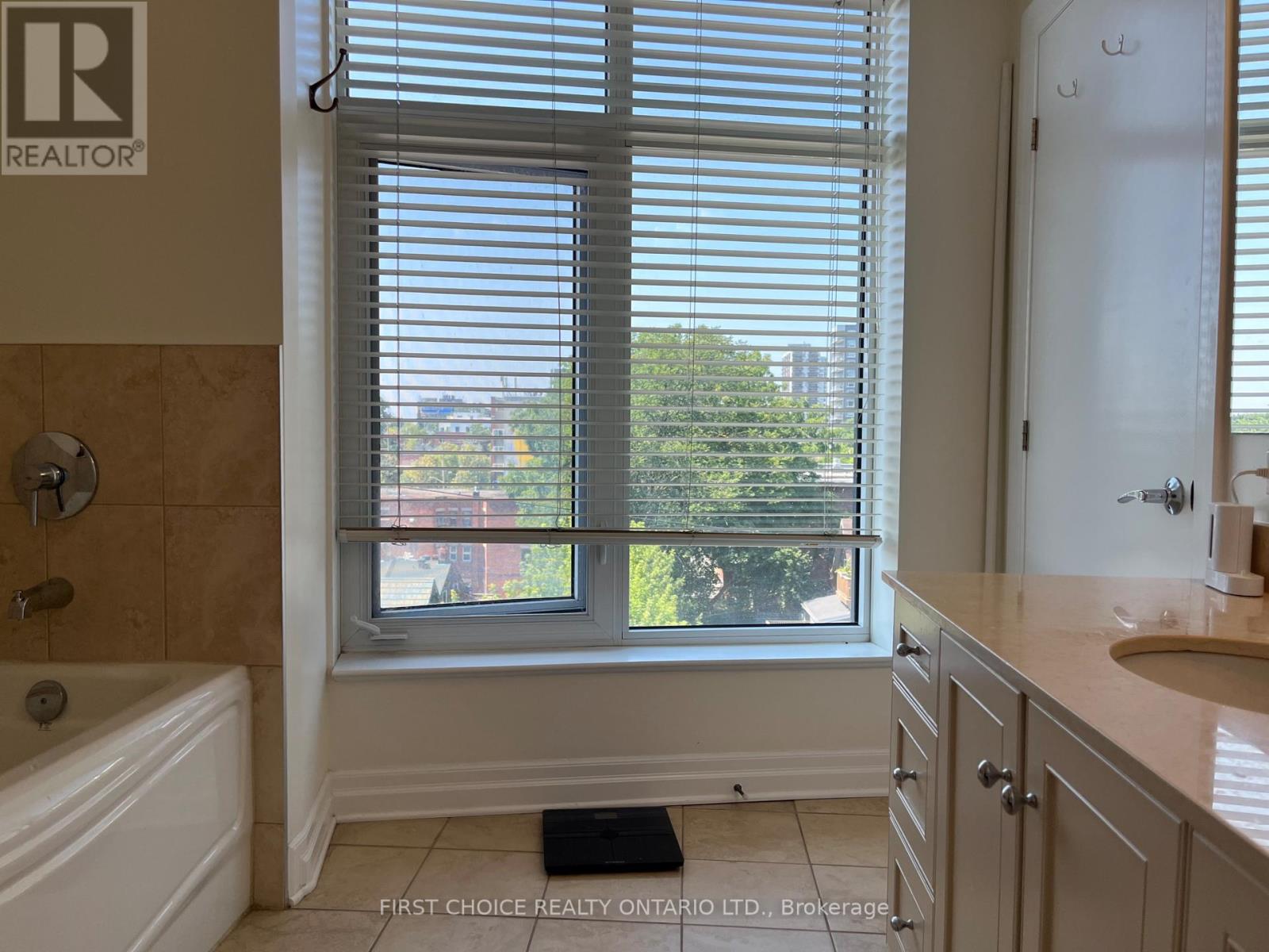 609 - 245 Kent Street, Ottawa, Ontario  K2P 0A5 - Photo 20 - X12340962