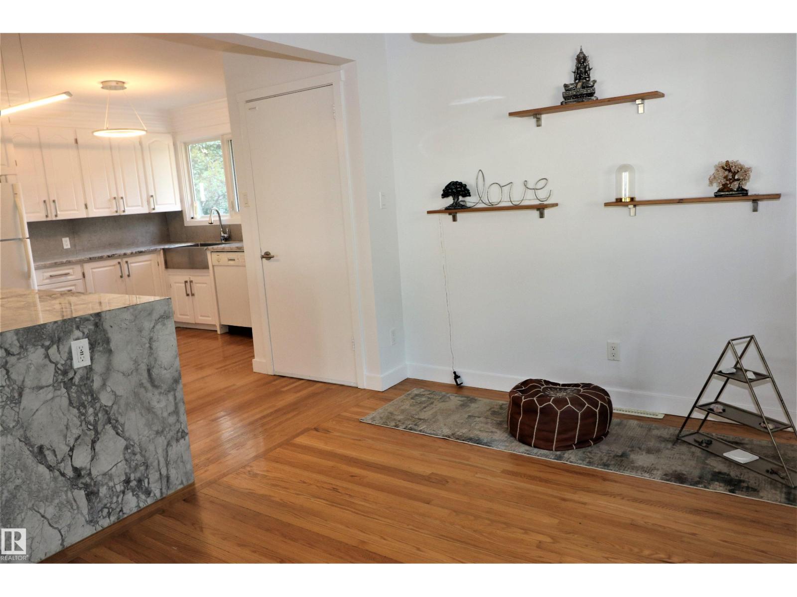 Property at 8528 64 AV NW image 5