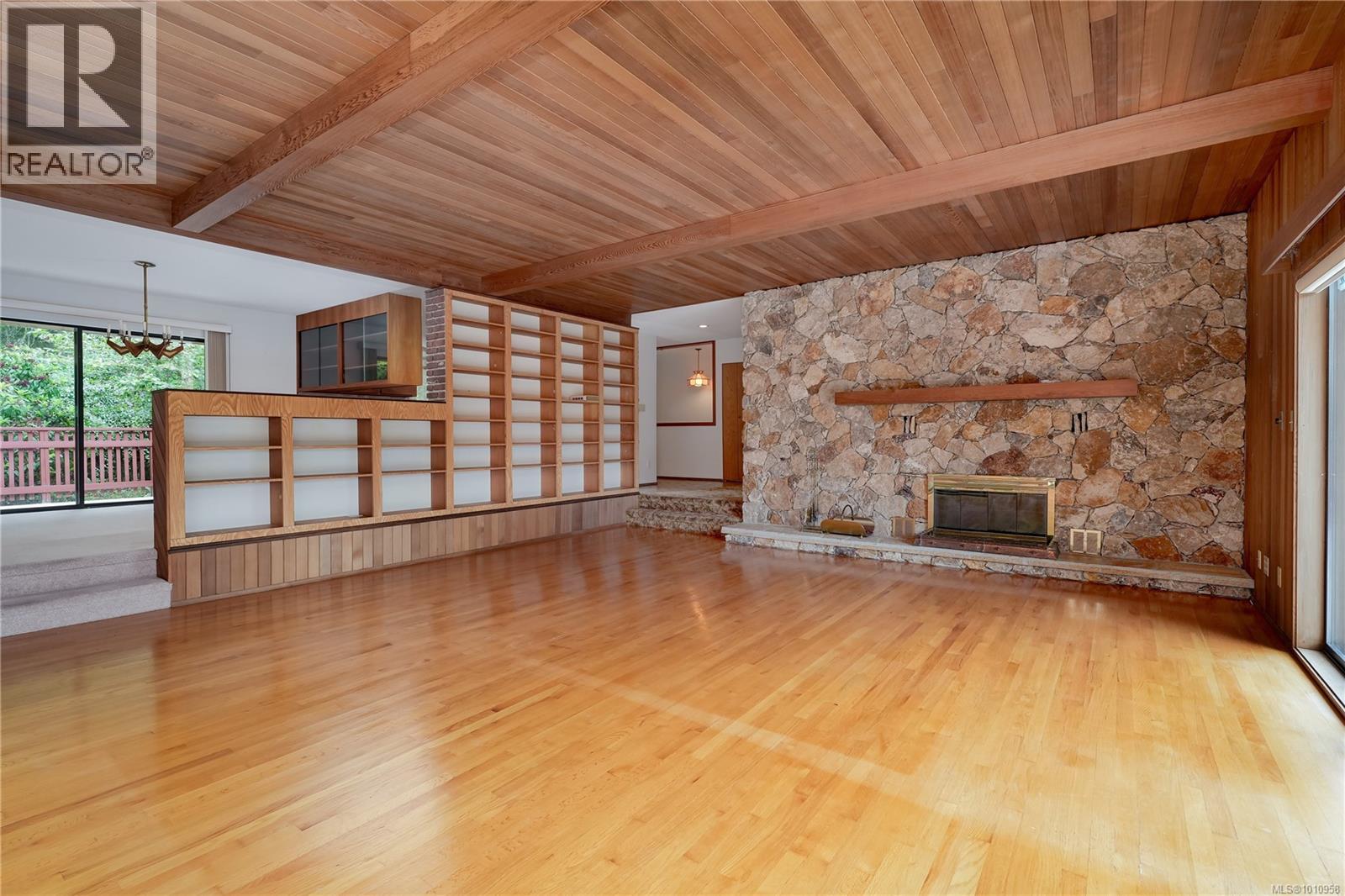 Property at 1325 Martock Rd image 5