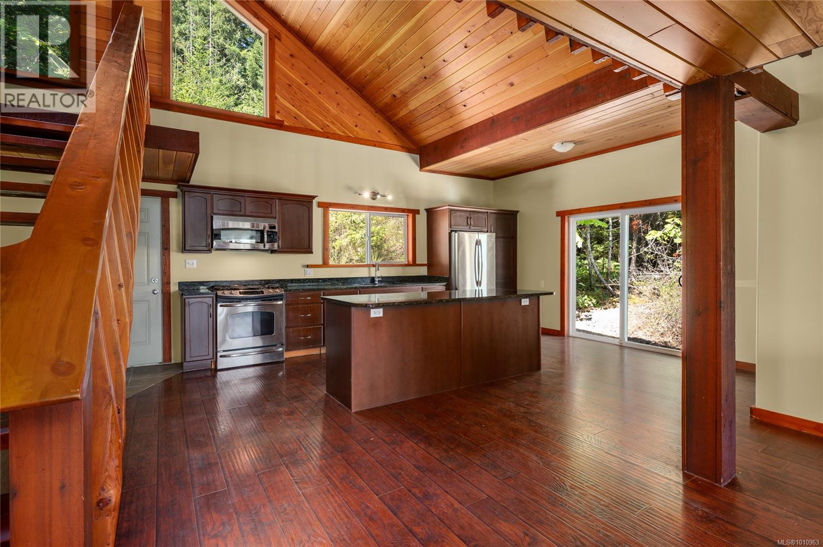 Property at 2031 Waring Rd image 3