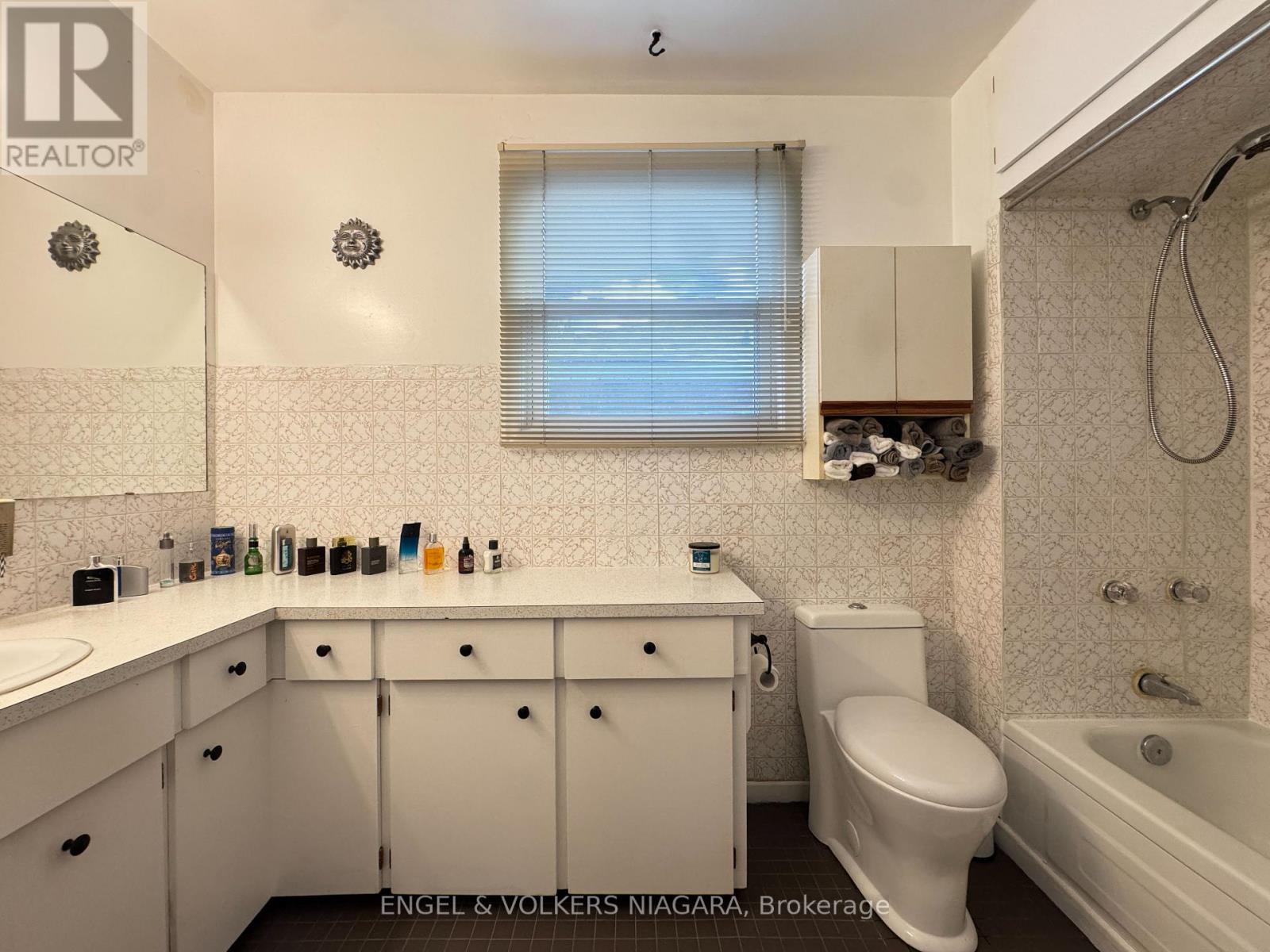 61 Hamilton Street E, St. Catharines, Ontario  L2S 1K8 - Photo 27 - X12340999