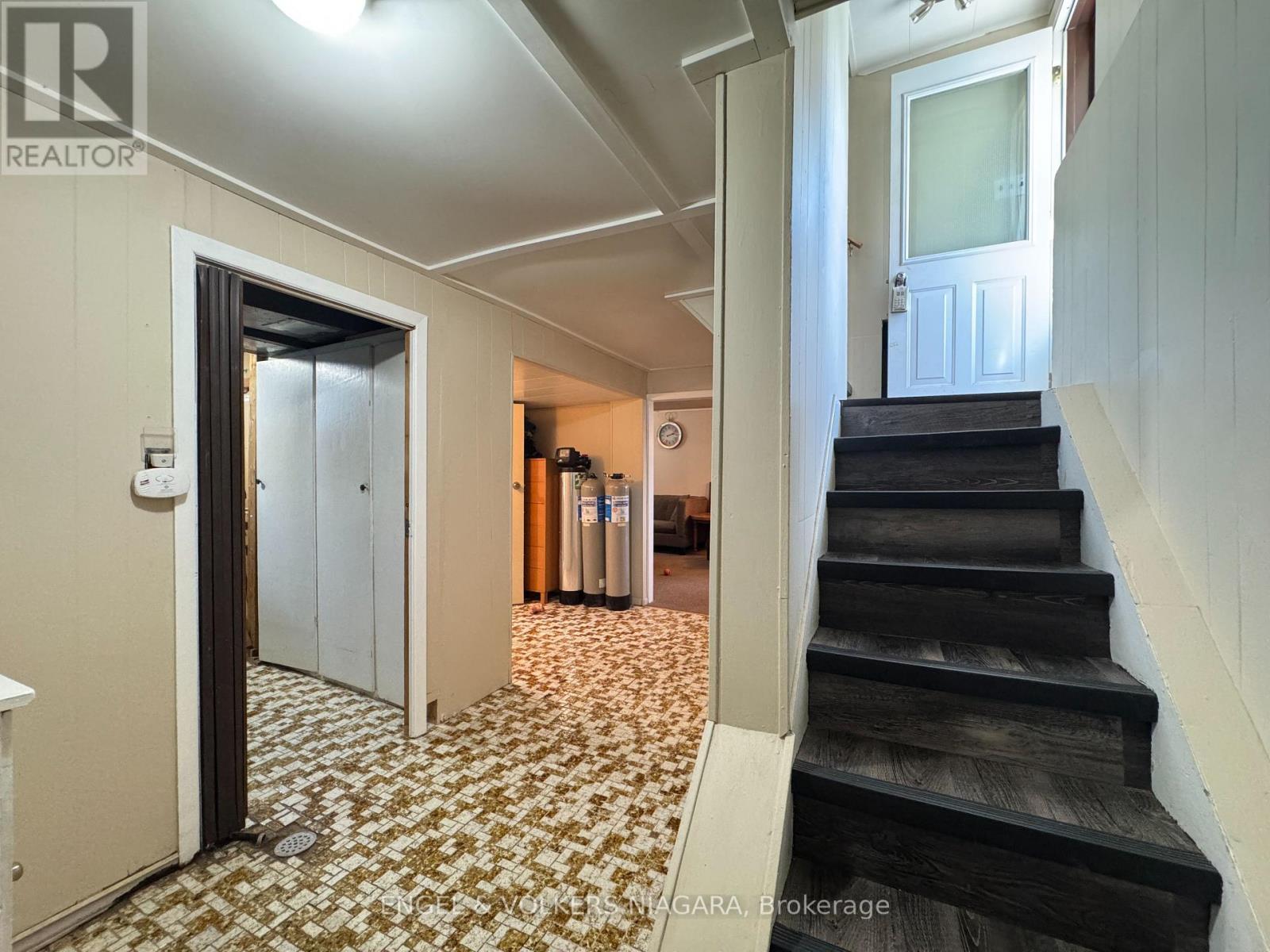 61 Hamilton Street E, St. Catharines, Ontario  L2S 1K8 - Photo 35 - X12340999