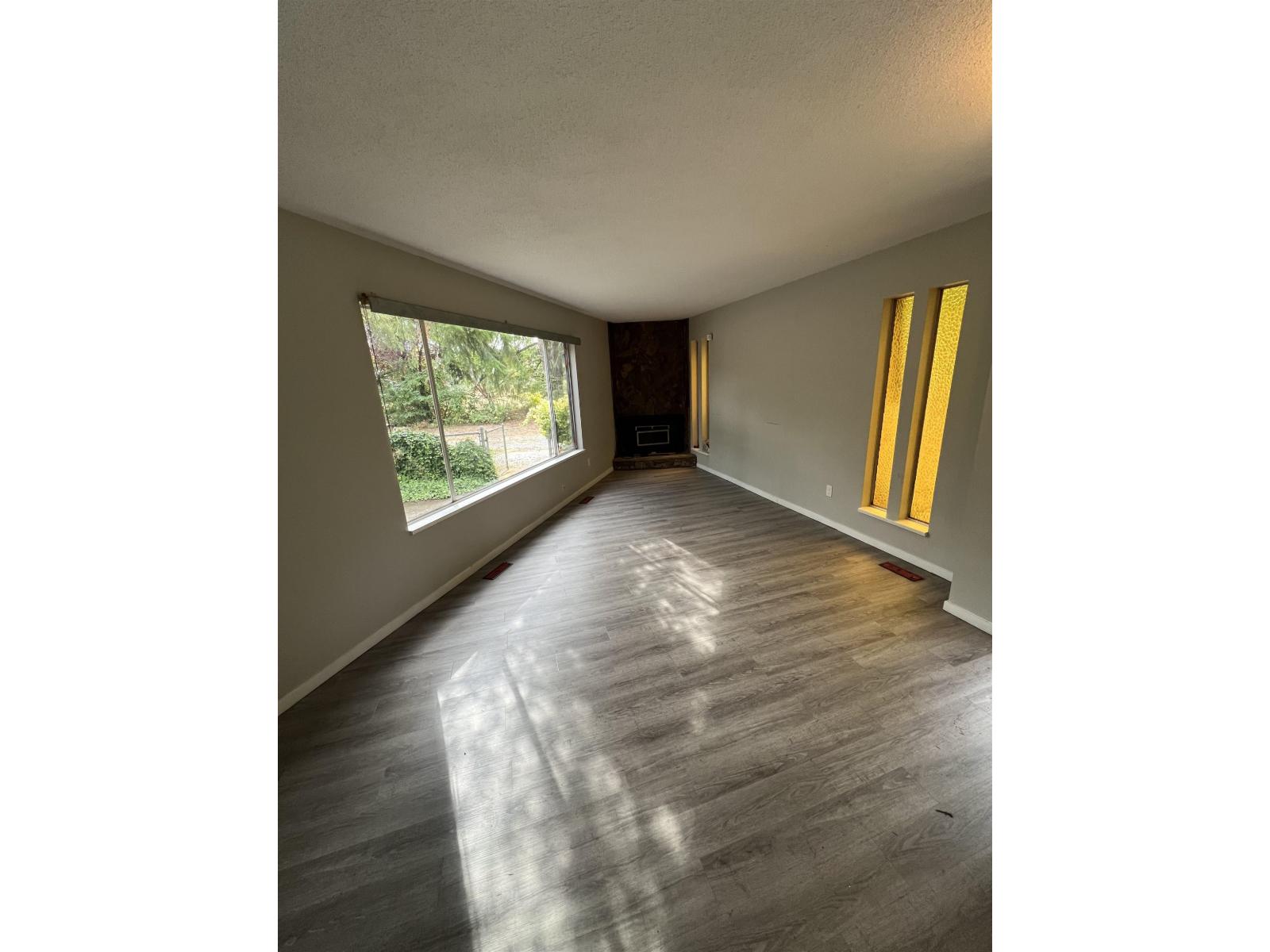 20890 42 Avenue, Langley, British Columbia  V3A 5A1 - Photo 2 - R3035680