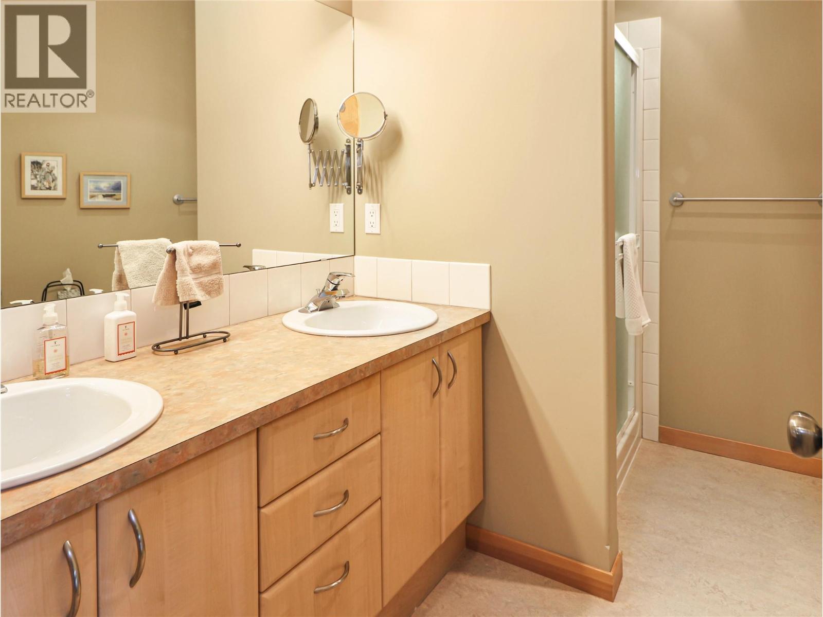 2360/2380 95 Highway, Spillimacheen, British Columbia  V0A 1P0 - Photo 31 - 2476294