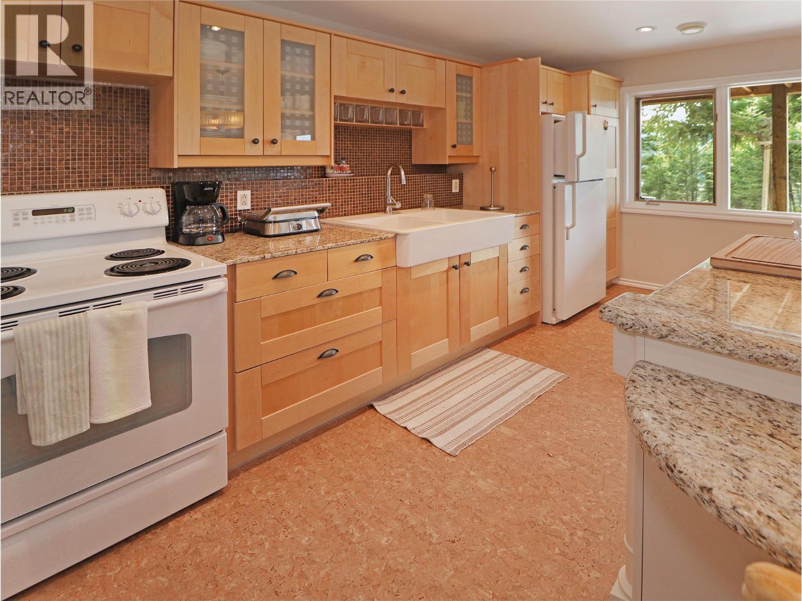 2360/2380 95 Highway, Spillimacheen, British Columbia  V0A 1P0 - Photo 84 - 2476294