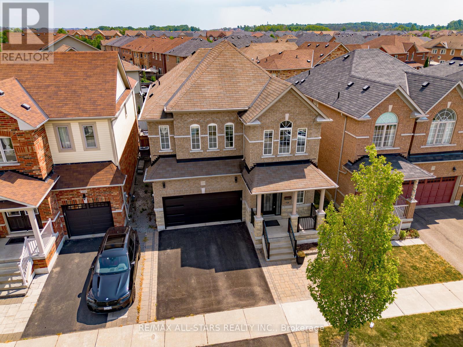 Property at 225 DELBERT CIRCLE image 2