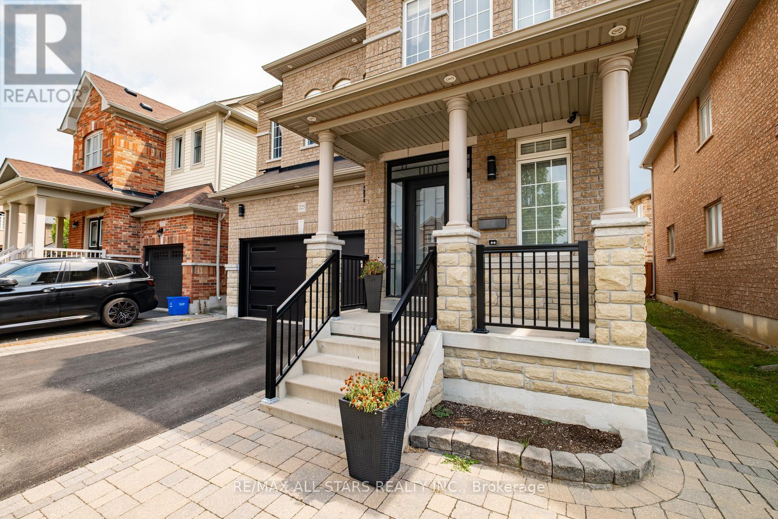 Property at 225 DELBERT CIRCLE image 4