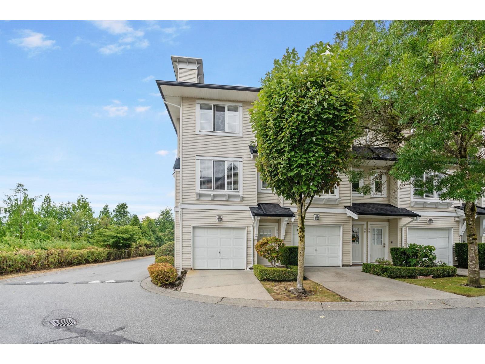 Property at 37 20560 66 AVENUE image 2