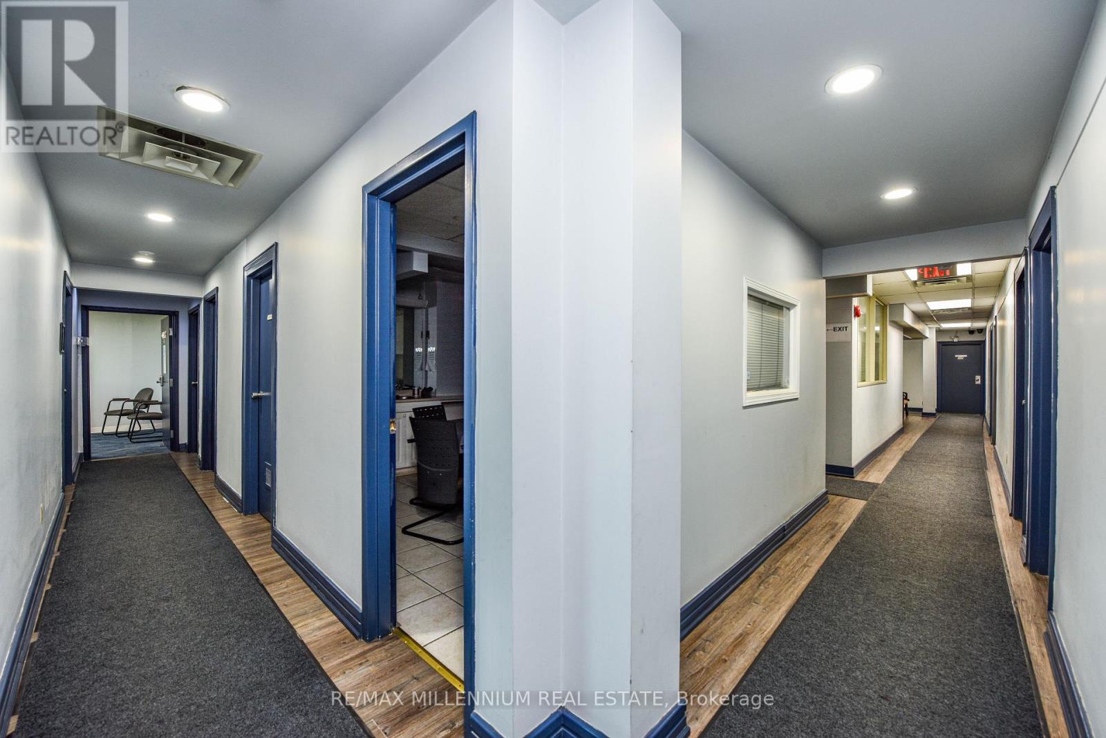 217 - 1300 Steeles Avenue E, Brampton, Ontario  L6T 1A2 - Photo 4 - W12340912