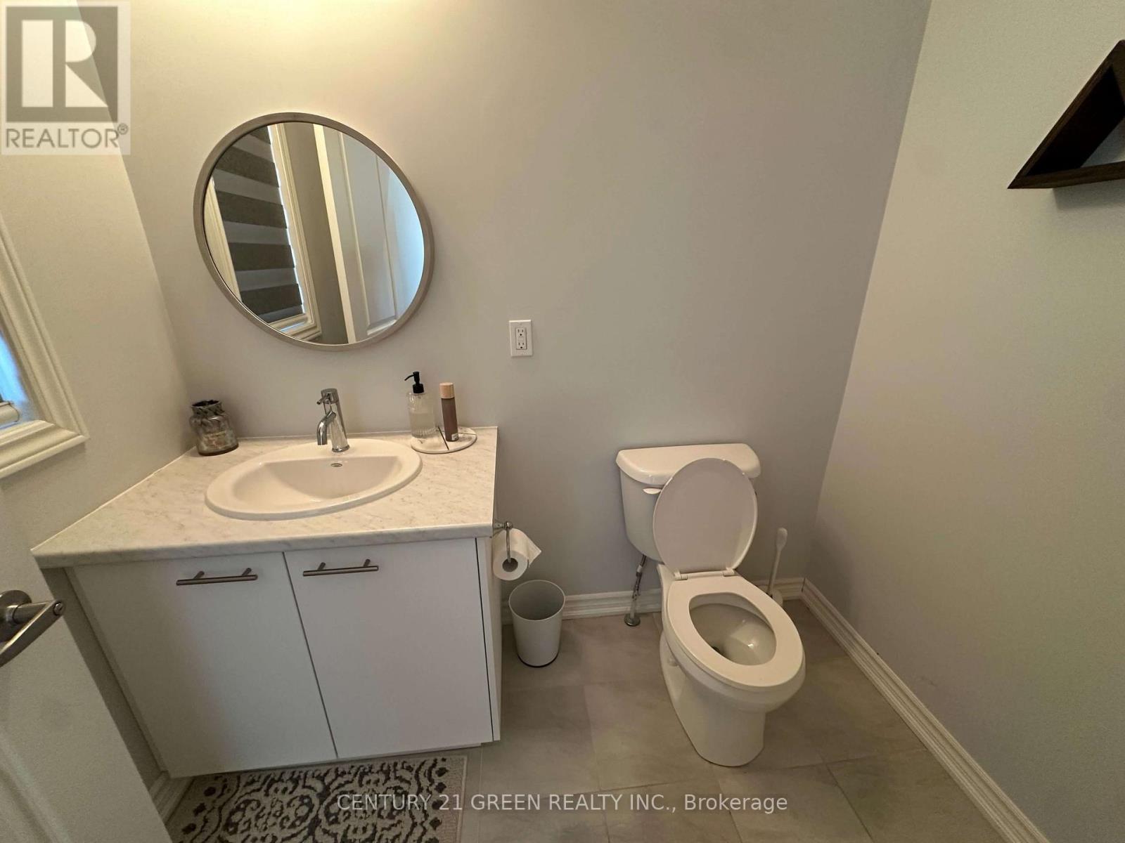 170 Rosie Street, Blue Mountains, Ontario  N0H 1J0 - Photo 3 - X12340920