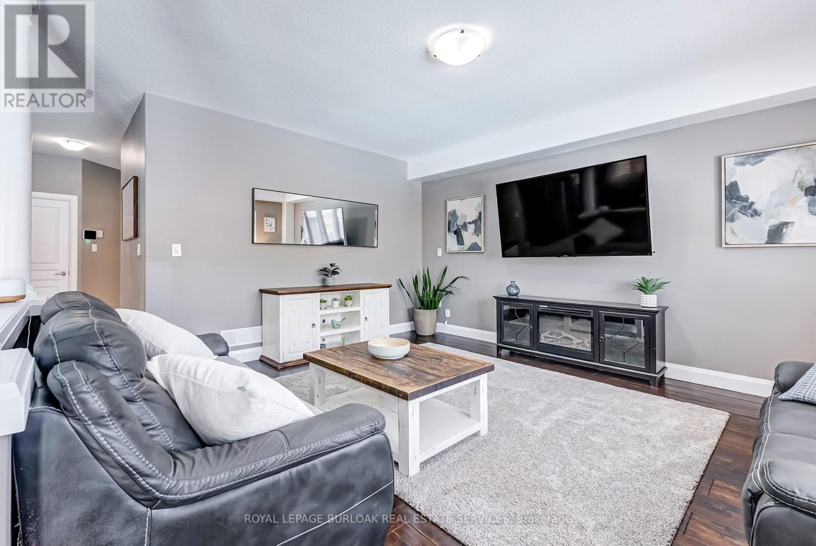 4401 Dennis Avenue, Lincoln, Ontario  L0R 1B9 - Photo 4 - X12340937