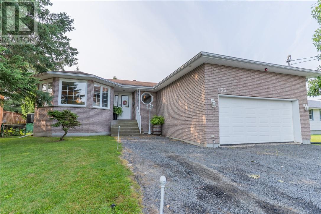 433 Raymond Crescent, Azilda, Ontario  P0M 1B0 - Photo 2 - 2124105