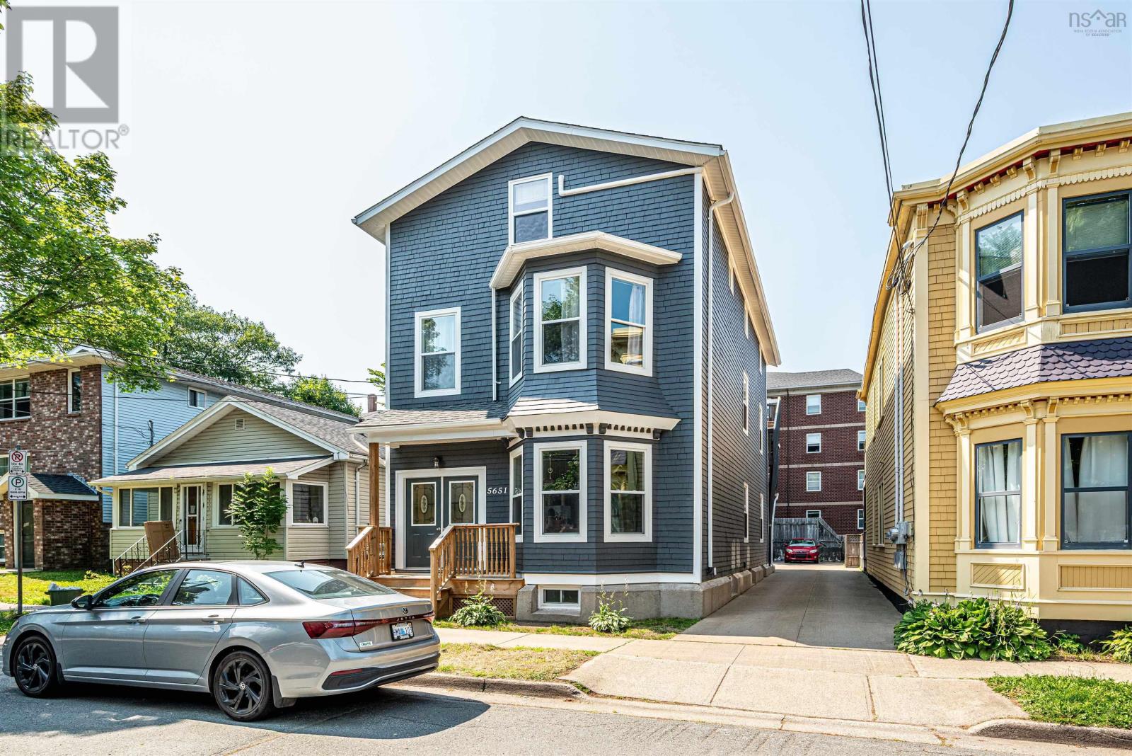 5651 Macara Street, Halifax, Nova Scotia  B3K 1W3 - Photo 2 - 202520297