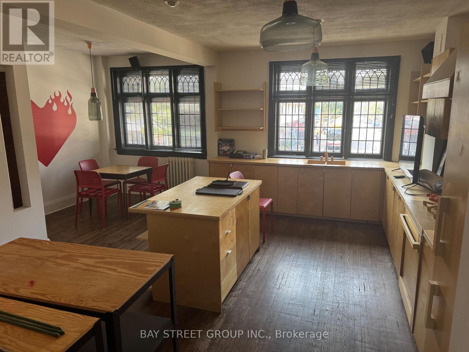 2197 Bloor Street W, Toronto, Ontario  M6S 1N2 - Photo 19 - W12340179