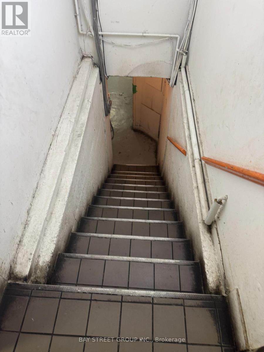 2197 Bloor Street W, Toronto, Ontario  M6S 1N2 - Photo 26 - W12340179