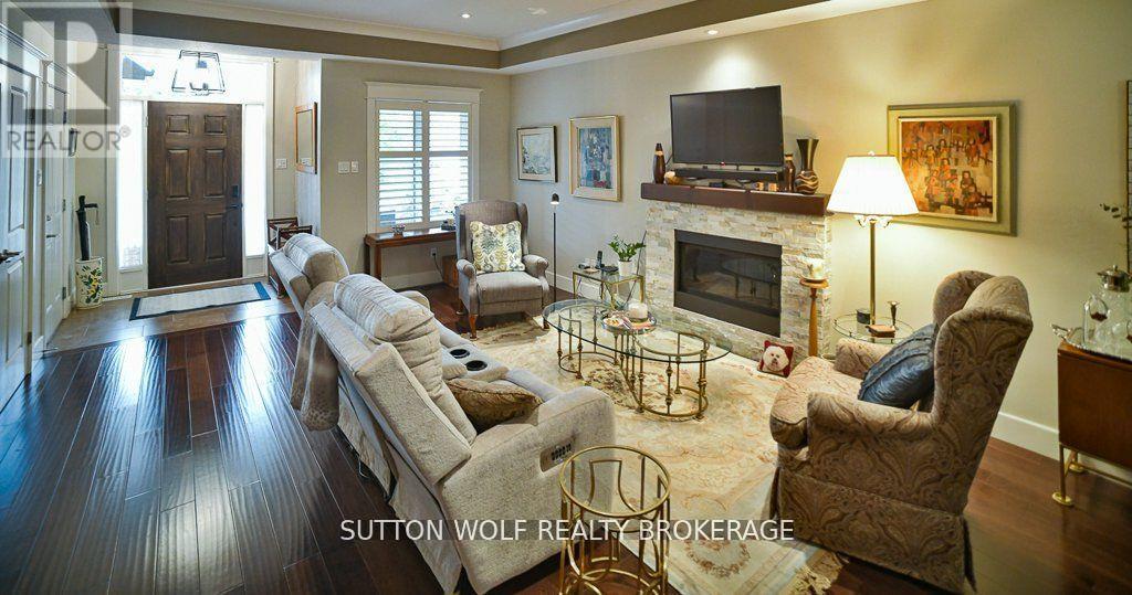 2 - 295 Mogg Street, Strathroy-Caradoc (Se), Ontario  N7G 0C6 - Photo 7 - X12341128