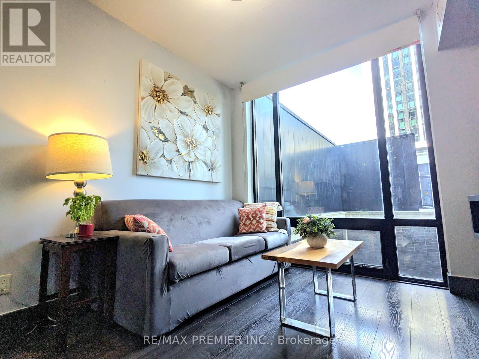 S803 - 330 Phillip Street, Waterloo, Ontario  N2L 3W9 - Photo 10 - X12340918